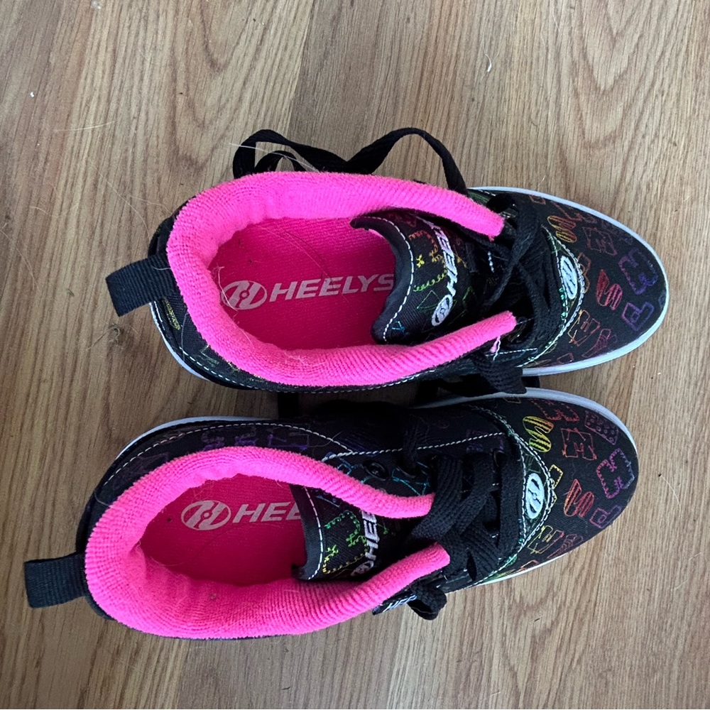 Heelys Kids Sneakers - Black with Pink Accents
